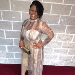 Meet your Posher, Vera